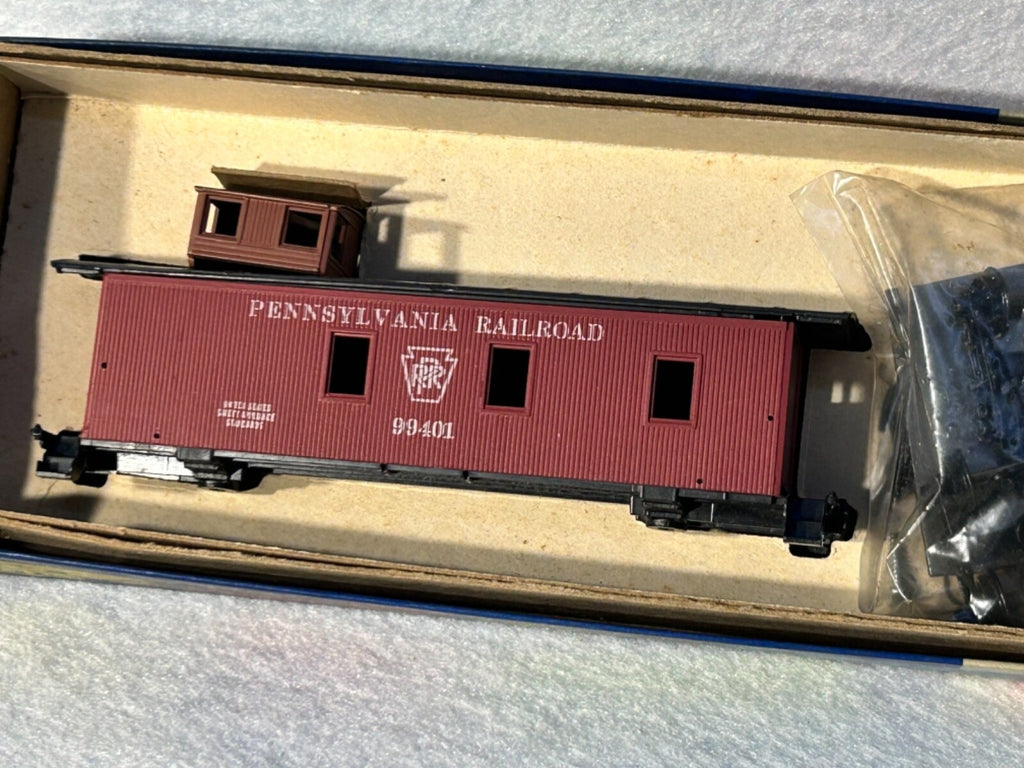 Nice Athearn/Roundhouse Caboose Selection HO (Price Is For Single Caboose) Lot 1