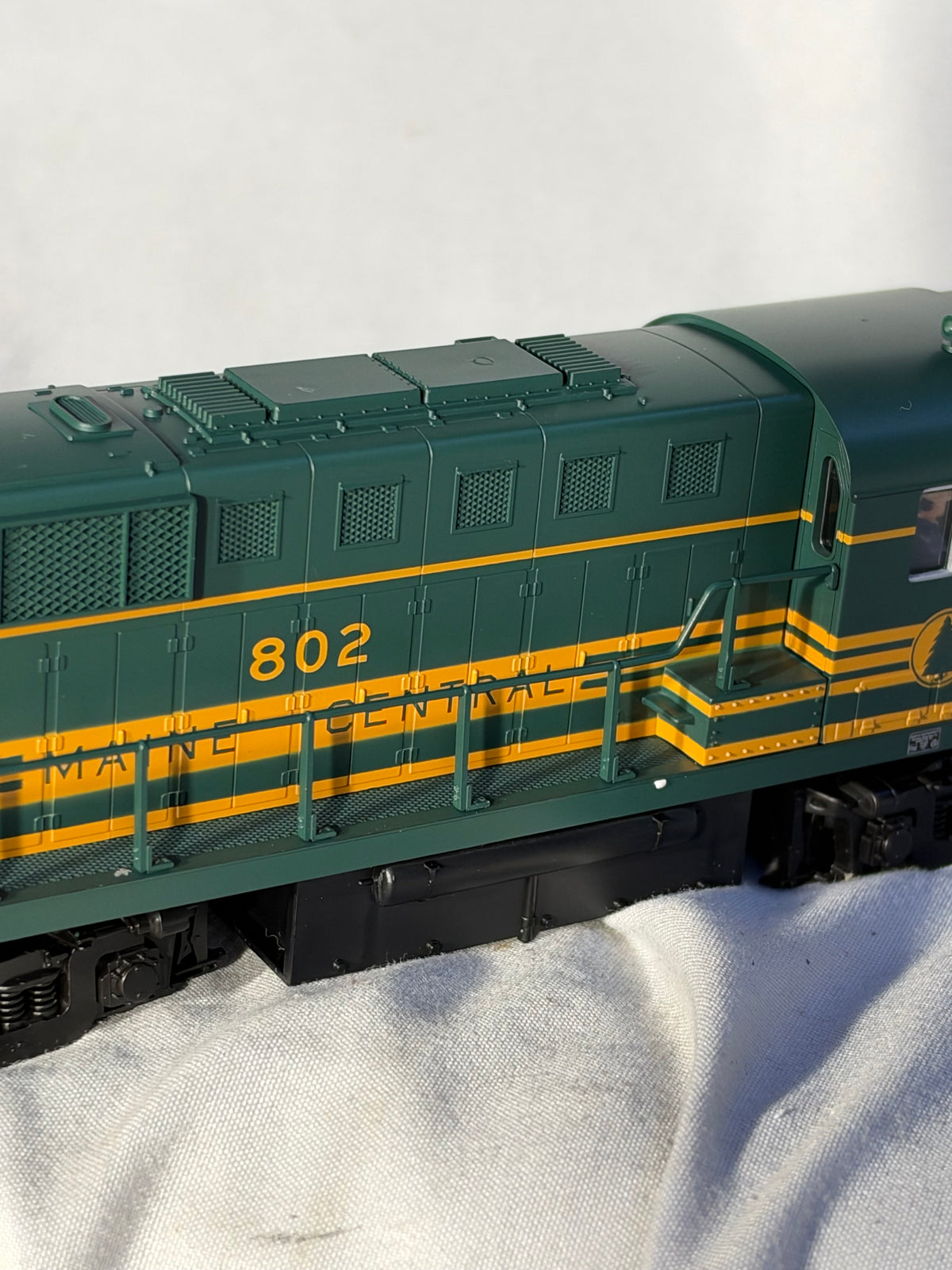Beautiful Atlas Classic Maine Central RR RS-11 Locomotive #802 HO Gauge