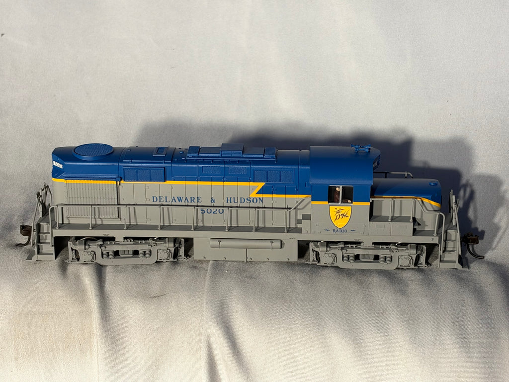 Sleek ATLAS Trainman Delaware & Hudson RR RS-36 Locomotive # 5020 HO
