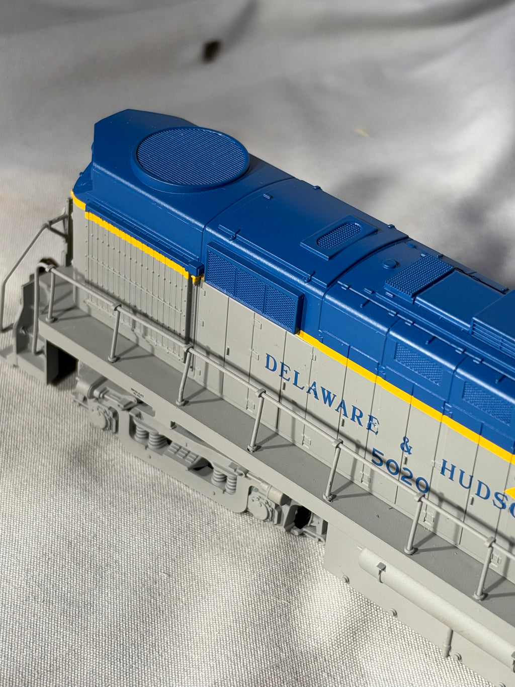 Sleek ATLAS Trainman Delaware & Hudson RR RS-36 Locomotive # 5020 HO