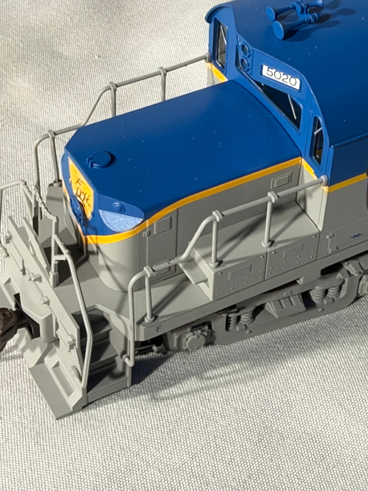 Sleek ATLAS Trainman Delaware & Hudson RR RS-36 Locomotive # 5020 HO