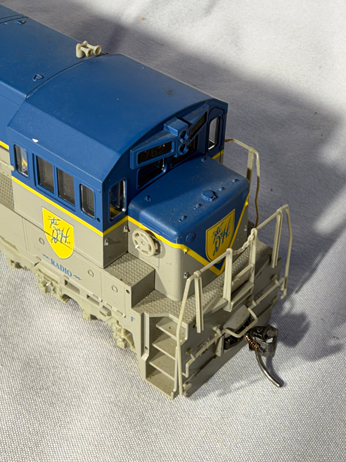 Cool ATLAS Delaware & Hudson RR U-33C Diesel Locomotive # 762 HO
