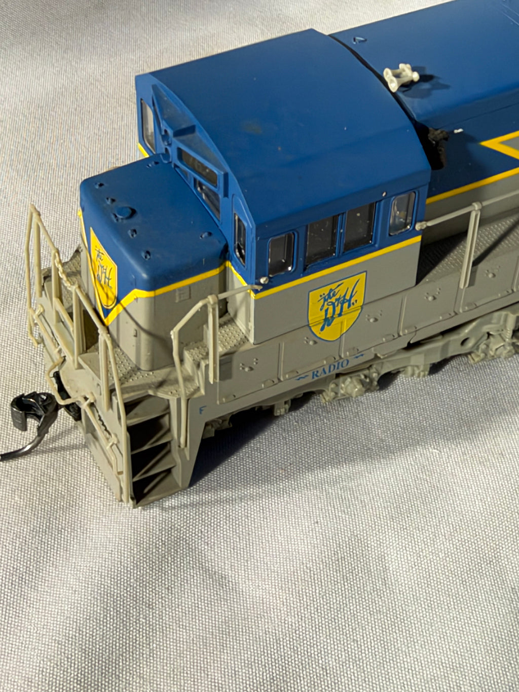 Cool ATLAS Delaware & Hudson RR U-33C Diesel Locomotive # 762 HO