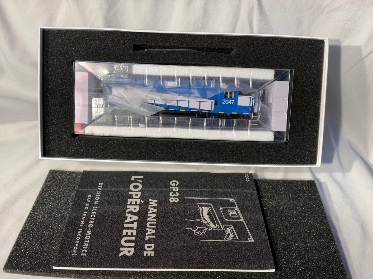 Unusual RAPIDO Burlington Northern Santa Fe RR GP-38 Locomotive #2047 DCC Ready HO