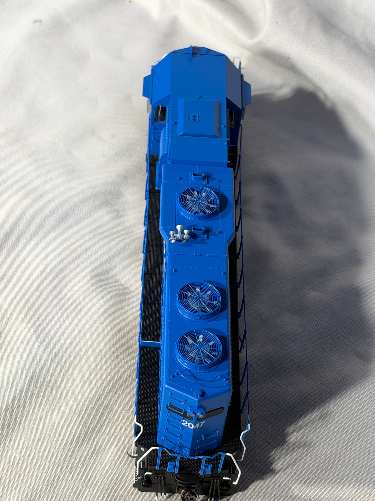 Unusual RAPIDO Burlington Northern Santa Fe RR GP-38 Locomotive #2047 DCC Ready HO