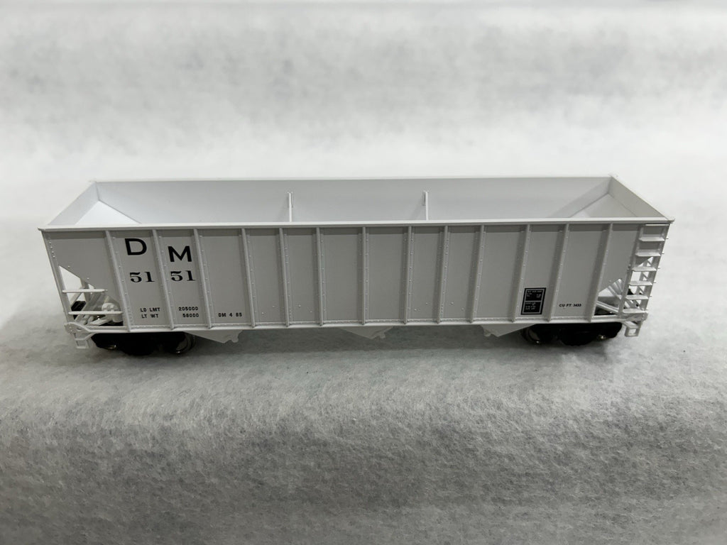 Nice Bowser Detroit & Mackinac 100 Ton Hoppers HO( PRICE IS PER SINGLE CAR)