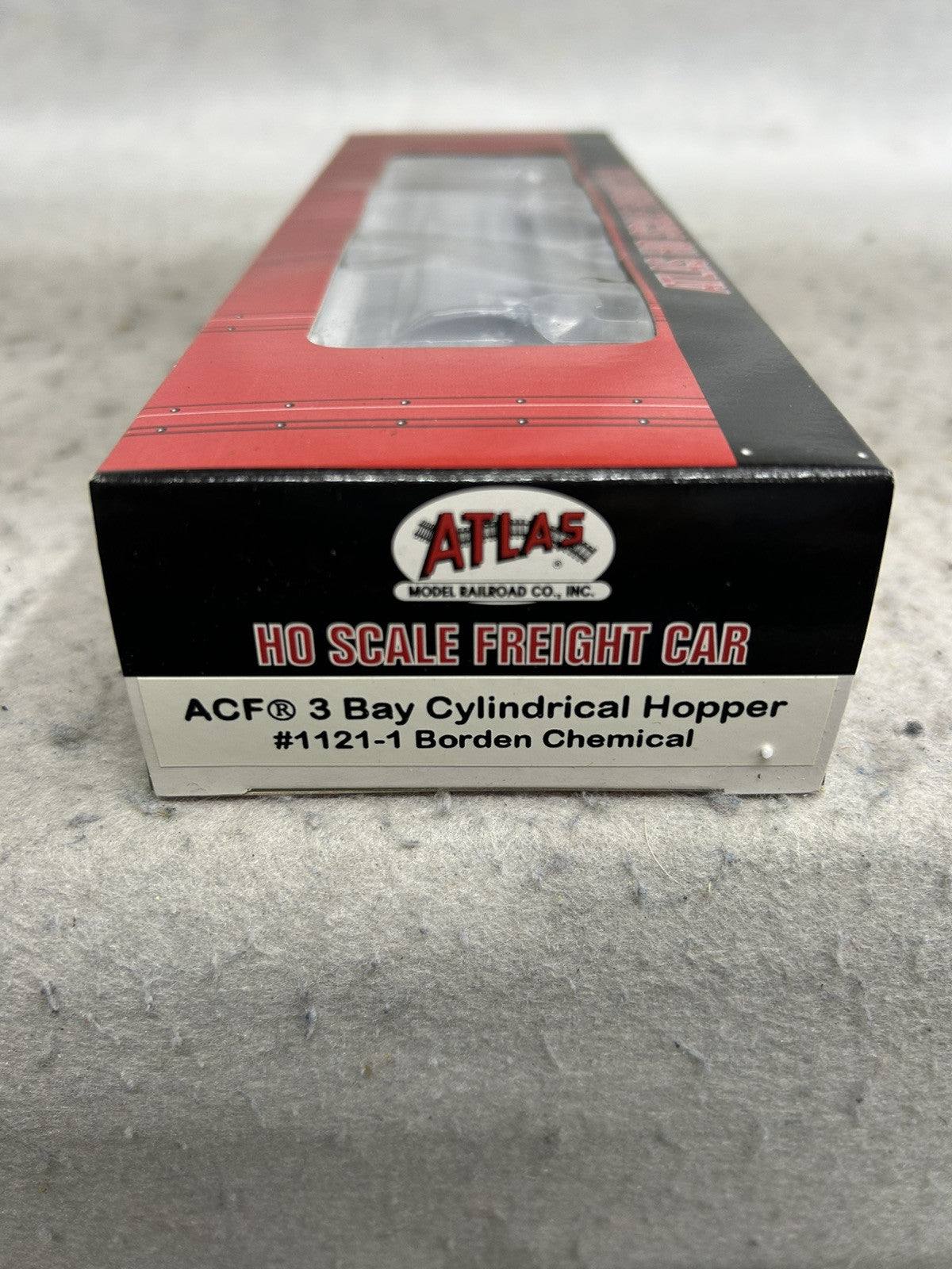 Gorgeous Atlas 3-Bay Cylindrical Hopper Cars HO