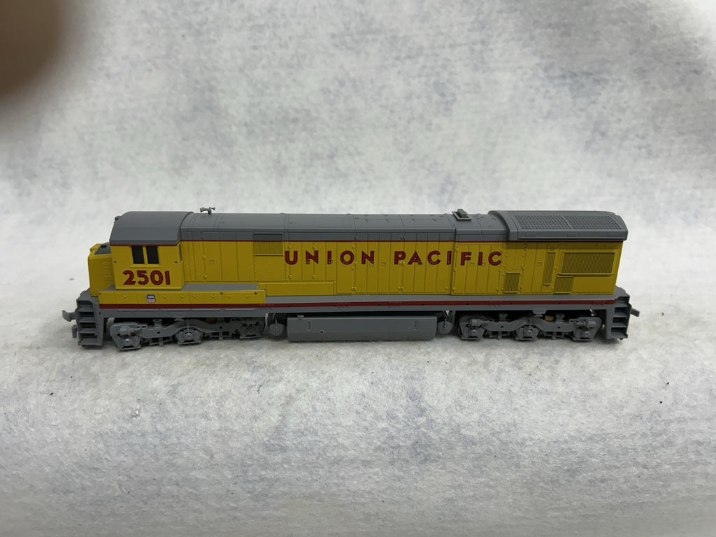 Nice Atlas C-30-7 Union Pacific Road Diesel HO