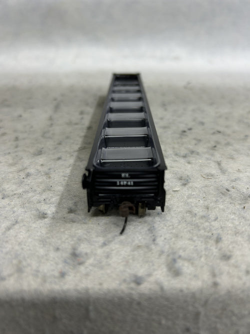 Beautiful Athearn RTR 85’ Gondolas, Mixed Roads HO
