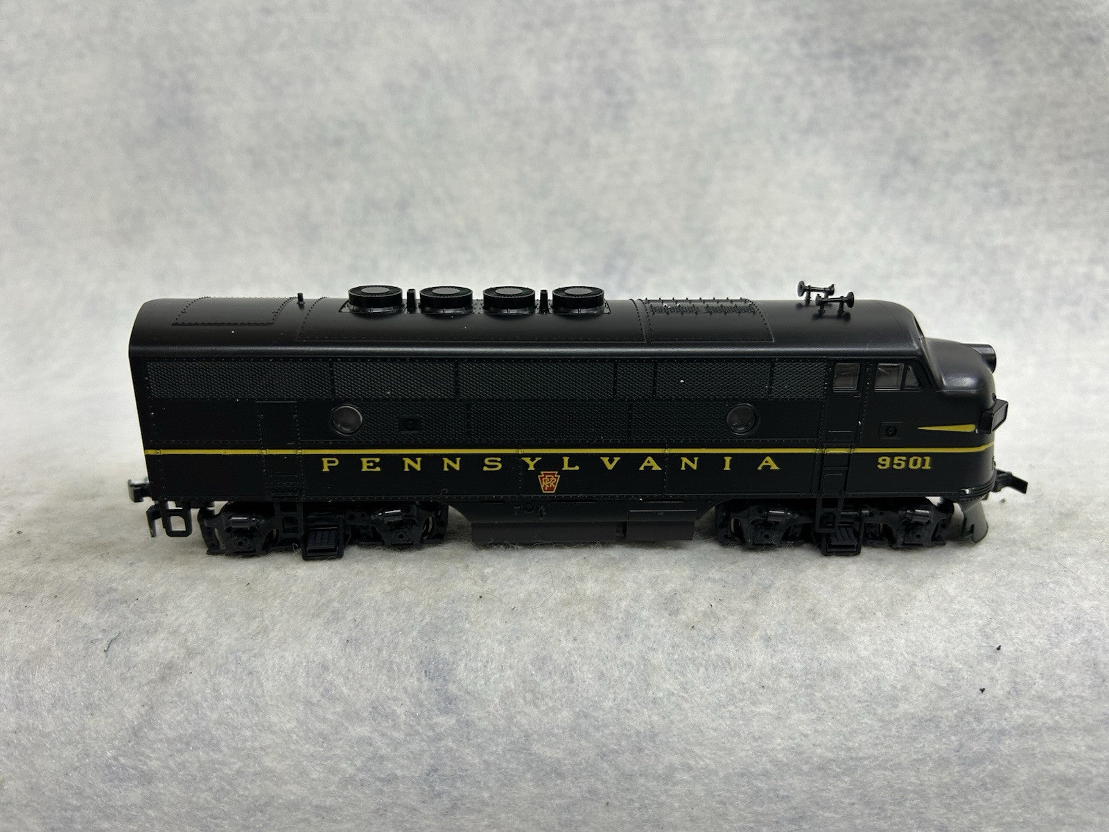 Stout Stewart F-3/Phase II PENNSY Loco HO
