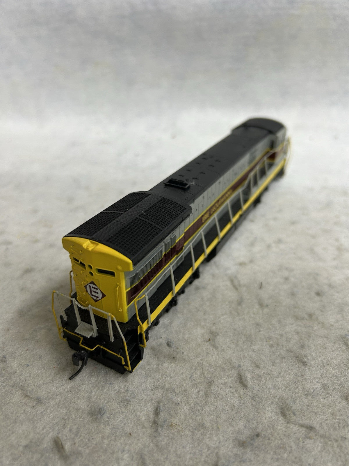 Beautiful Atlas U-36C E-L Locomotive HO