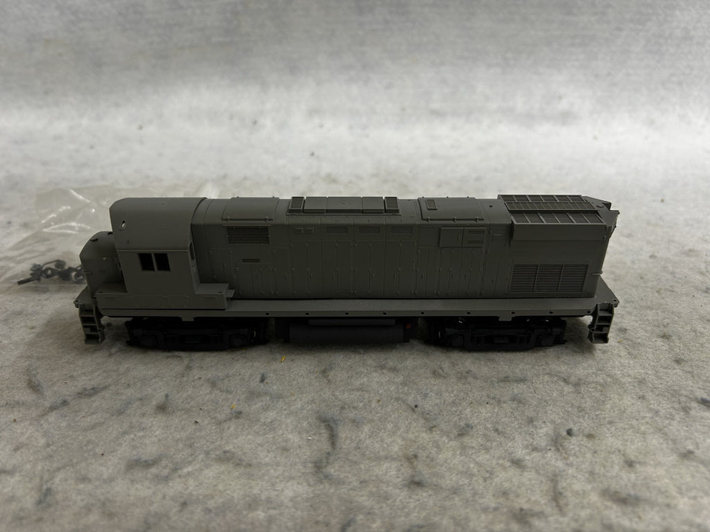 Nice Atlas/KATO Drive Alco Undecorated C-424 Loco HO (No Box)