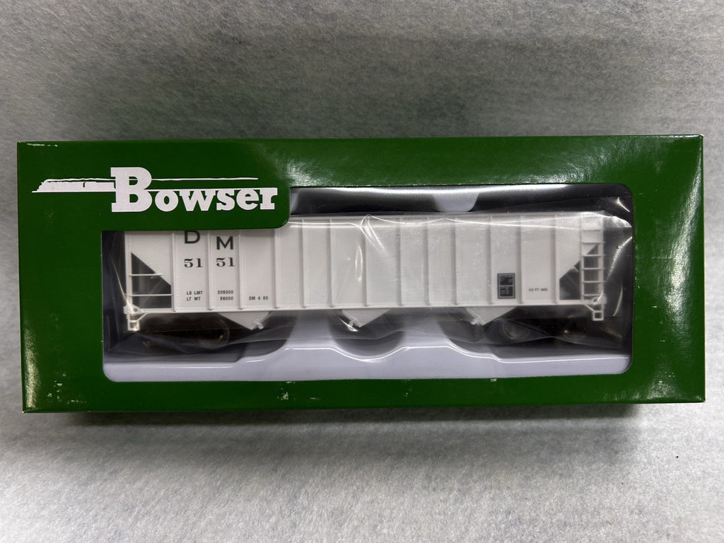 Nice Bowser Detroit & Mackinac 100 Ton Hoppers HO( PRICE IS PER SINGLE CAR)