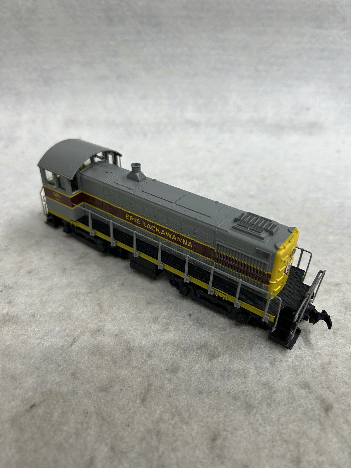 Nice Atlas Erie Lackawanna S-4 Switcher Loco HO