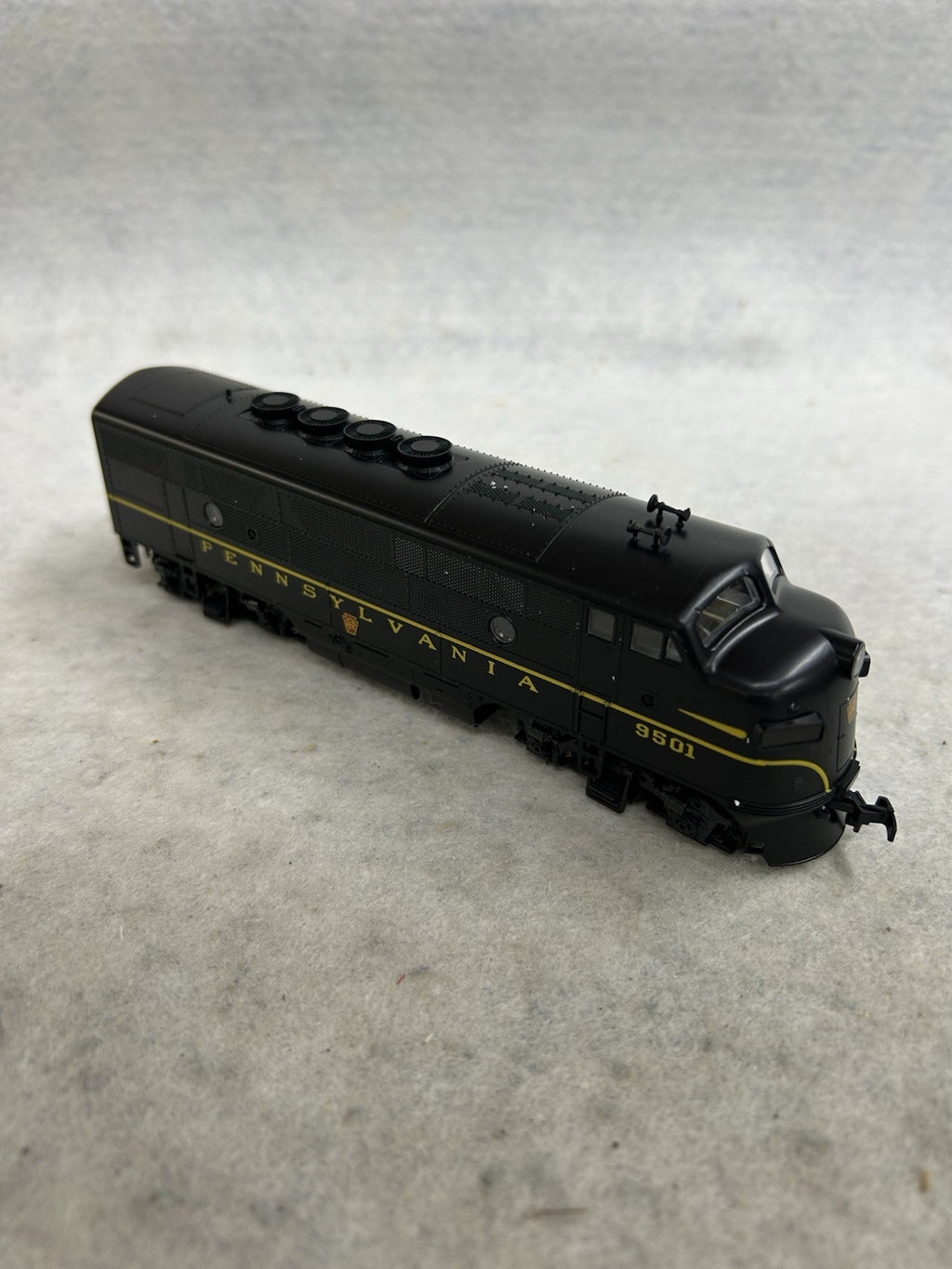 Stout Stewart F-3/Phase II PENNSY Loco HO