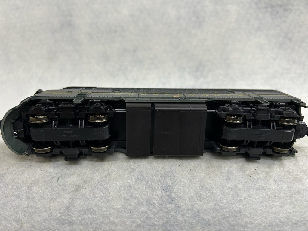 Stout Stewart F-3/Phase II PENNSY Loco HO