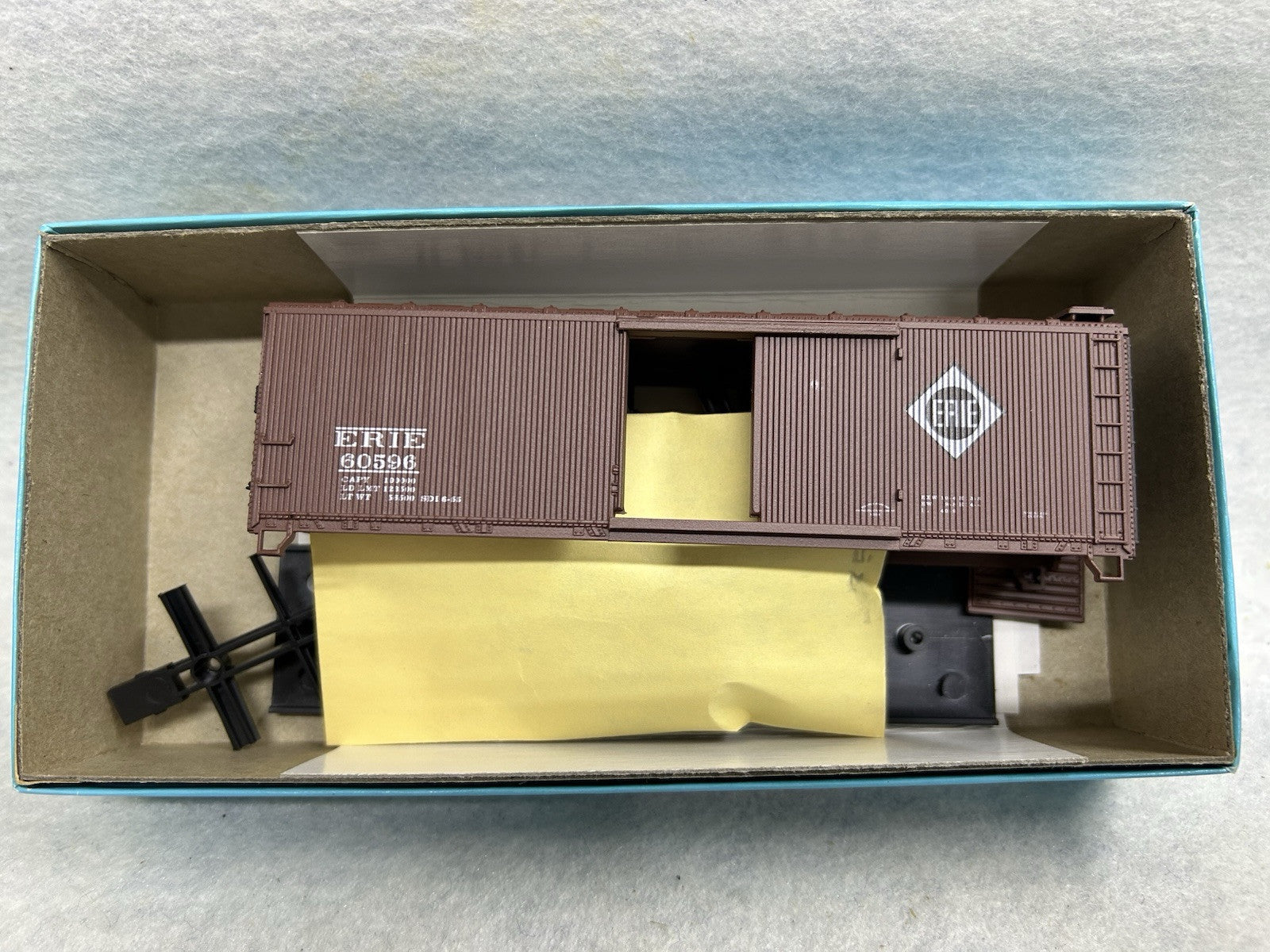 Nice Athearn 40’ BoxReefer Cars Kits, HO (SPECIFY WHICH YOU WANT WHEN ORDERING)